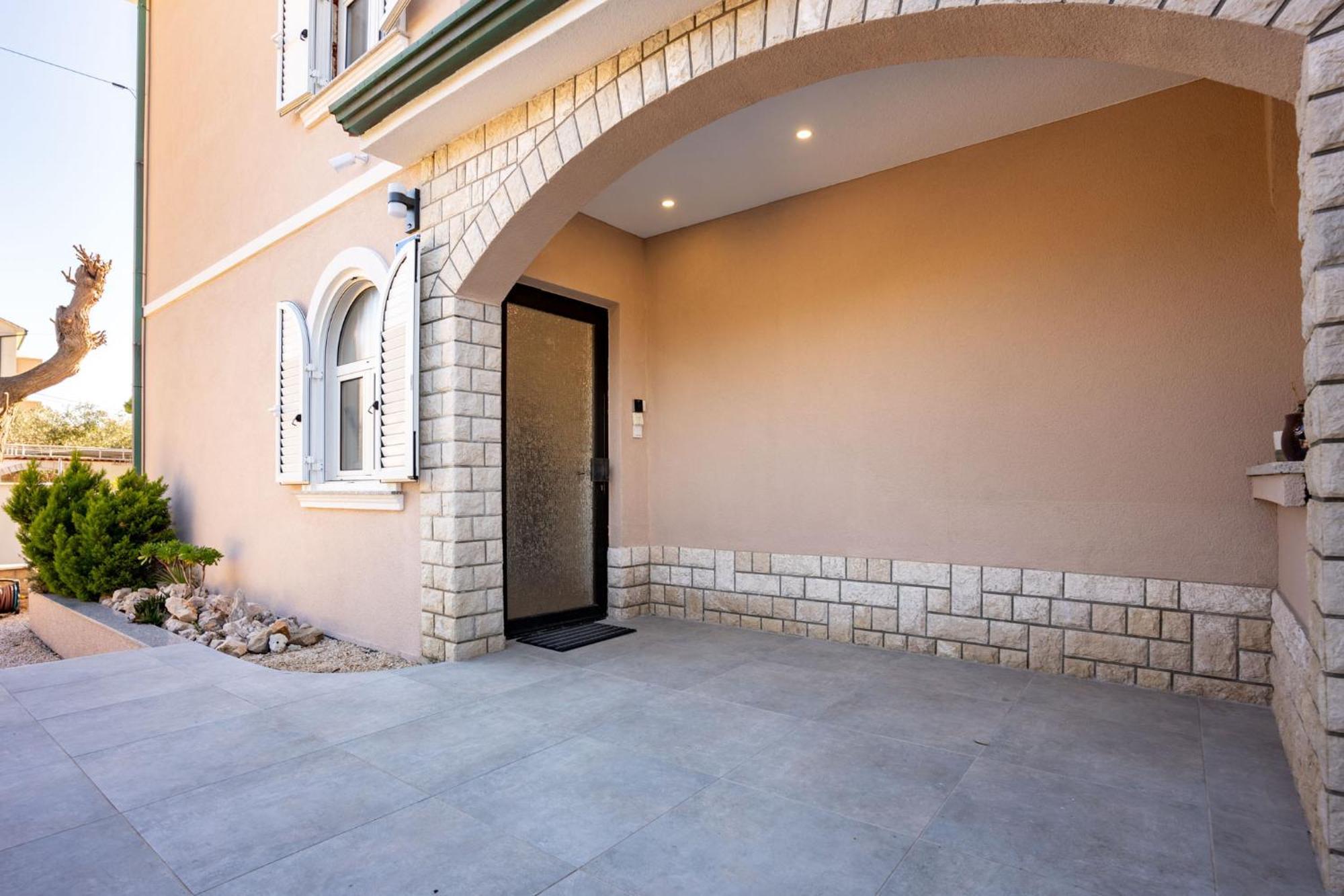 Apartments Casa Barbara Rab Town Extérieur photo